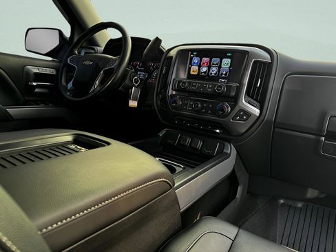 Used 2017 Chevrolet Silverado 1500 LTZ Z71 image 33