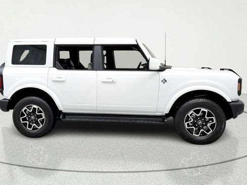 Used 2025 Ford Bronco Outer Banks AWD/4WD image 6