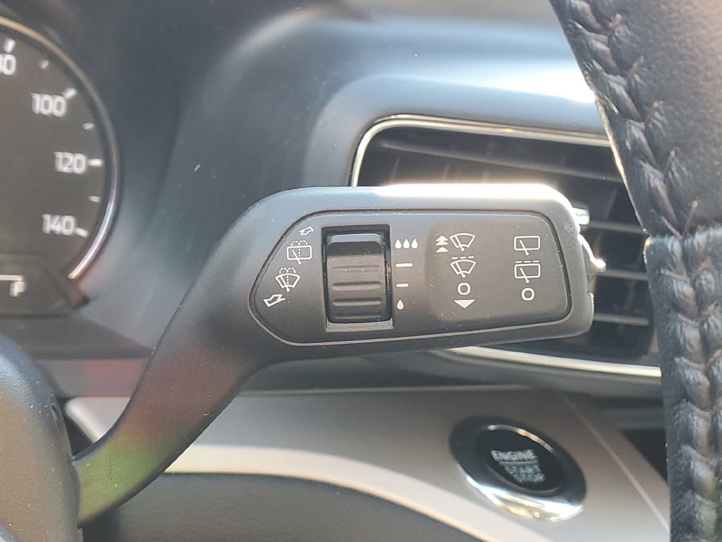 Used 2023 Ford Explorer XLT w/ Equipment Group 202A AWD/4WD image 27