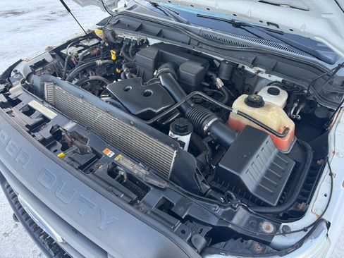 Used 2011 Ford F350 XL w/ Camper Pkg image 18