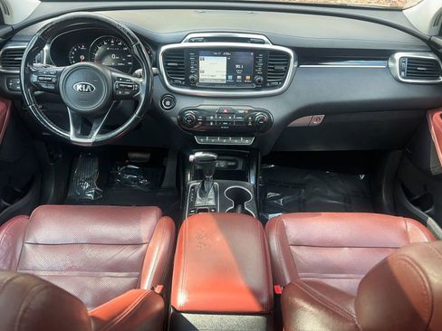 Used 2017 Kia Sorento SX FWD image 32