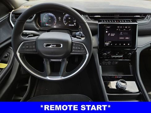 New 2025 Jeep Grand Cherokee L Altitude RWD image 8