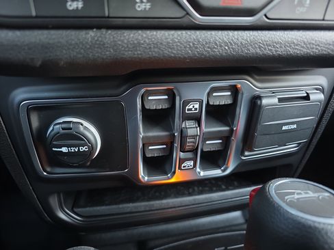 New 2026 Jeep Gladiator Sport AWD/4WD image 7