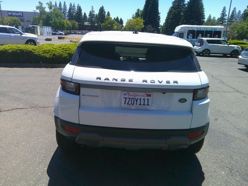 Used 2016 Land Rover Range Rover Evoque SE AWD/4WD image 6