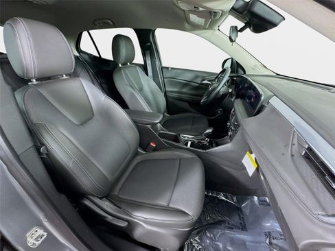 Used 2025 Buick Encore GX Preferred FWD image 25