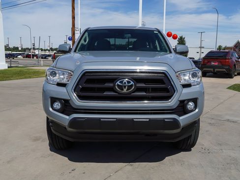 Certified 2021 Toyota Tacoma SR5 w/ Technology Package AWD/4WD image 3