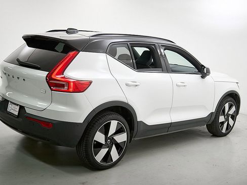 Certified 2023 Volvo XC40 Recharge Ultimate w/ Protection Package Premier image 9