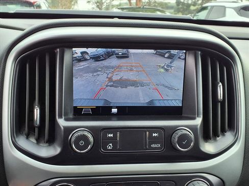 Used 2022 Chevrolet Colorado ZR2 image 6