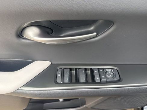 Used 2025 Lexus UX 300h AWD image 12