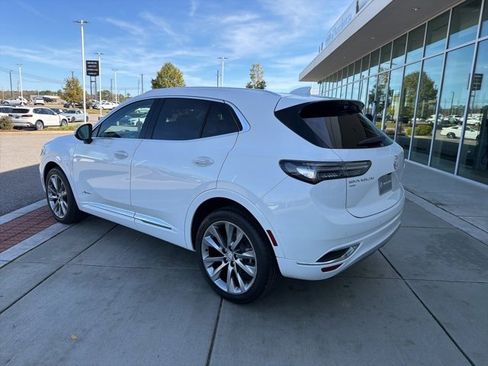 Used 2022 Buick Envision Avenir w/ Technology Package II image 4
