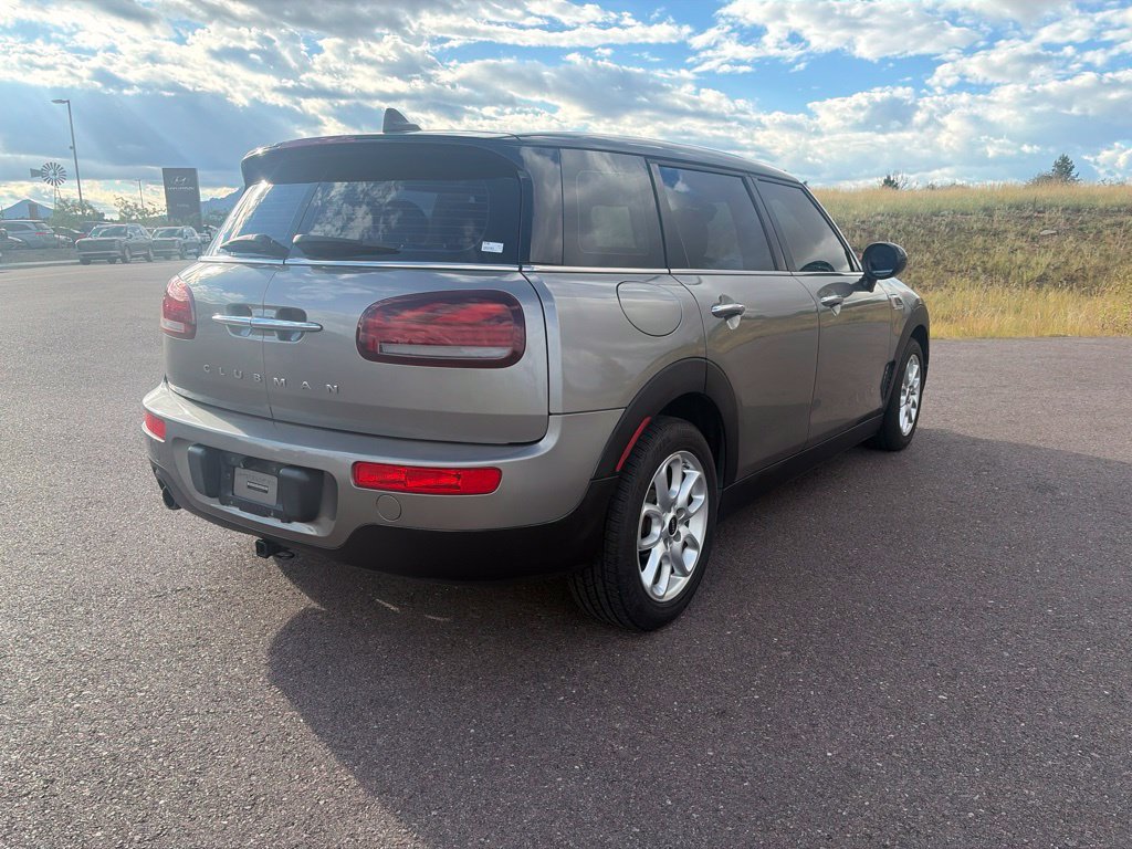 Used 2016 MINI Cooper Clubman FWD image 4