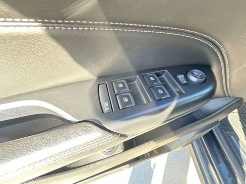 Used 2014 Cadillac SRX Luxury w/ Driver Awareness Package image 23