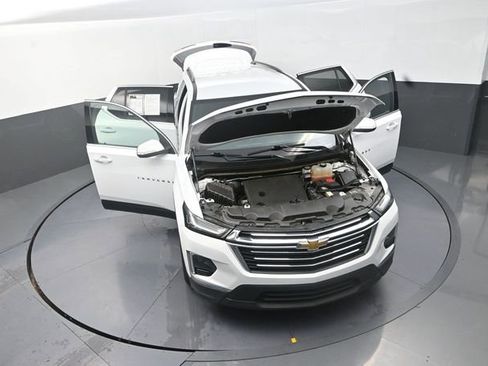 Used 2023 Chevrolet Traverse LT FWD image 31