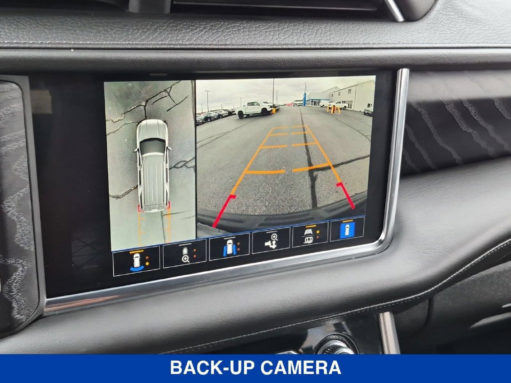 Used 2024 GMC Yukon Denali AWD/4WD image 25