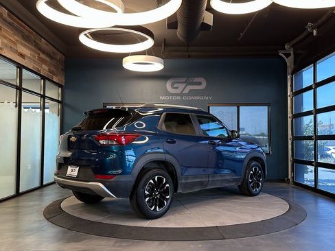 Used 2021 Chevrolet TrailBlazer LT w/ Convenience Package image 3