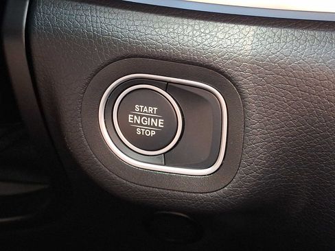 Used 2025 Mercedes-Benz GLE 450e 4MATIC image 19