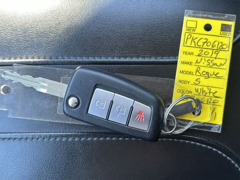 Used 2019 Nissan Rogue S image 34