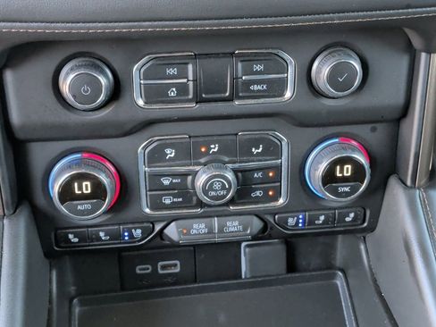 Used 2023 Chevrolet Tahoe High Country RWD image 30