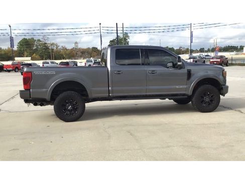 Used 2021 Ford F250 Lariat image 9