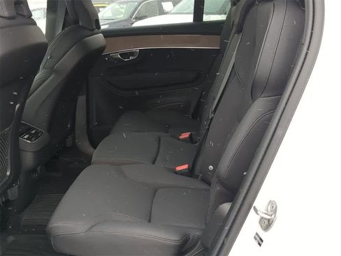 New 2025 Volvo XC90 B5 Plus w/ Protection Package Premier image 18
