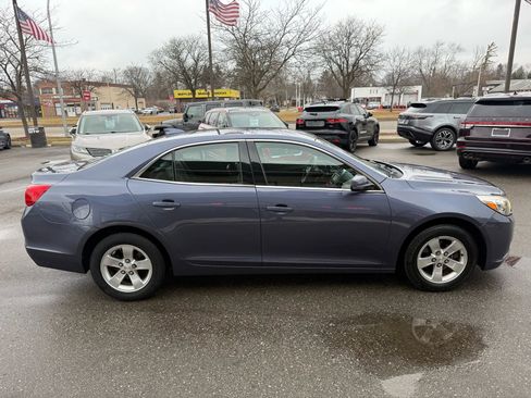Used 2015 Chevrolet Malibu LT image 4