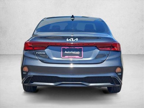 Used 2024 Kia Forte LXS w/ LXS Technology Package FWD image 7