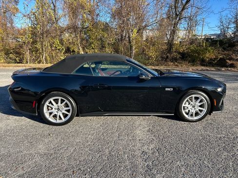 Used 2024 Ford Mustang GT Premium image 7