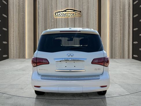 Used 2017 INFINITI QX80 4WD w/ Driver Assistance Package image 4