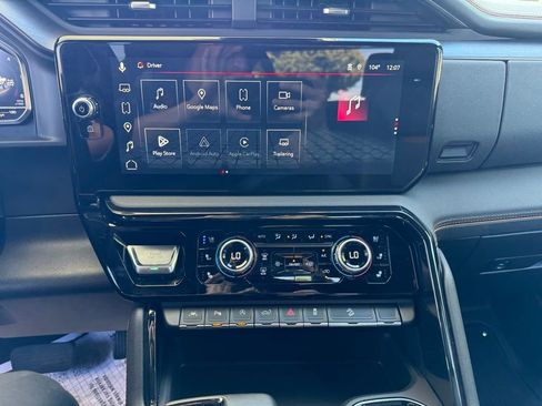 Used 2025 GMC Sierra 1500 AT4 image 9