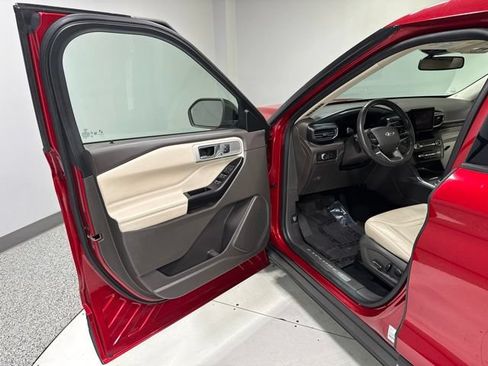 Used 2020 Ford Explorer Platinum AWD/4WD image 12
