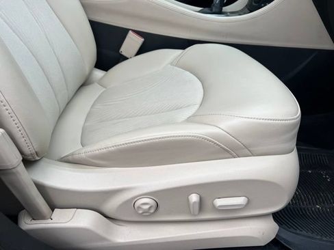 Used 2020 Buick Envision Preferred FWD image 12