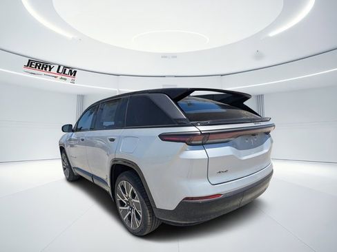 New 2025 Jeep Wagoneer S Limited image 5