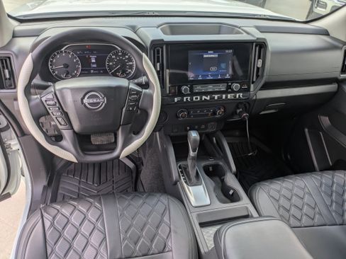 Used 2025 Nissan Frontier S w/ S Utility Package RWD image 15