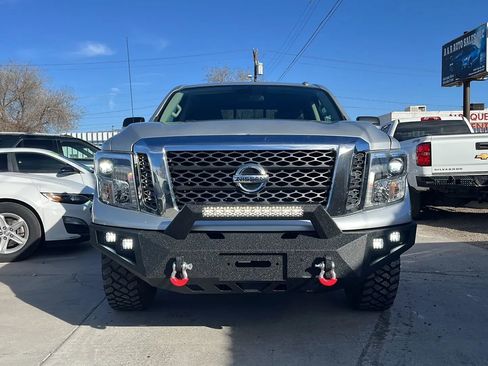Used 2018 Nissan Titan PRO-4X image 7