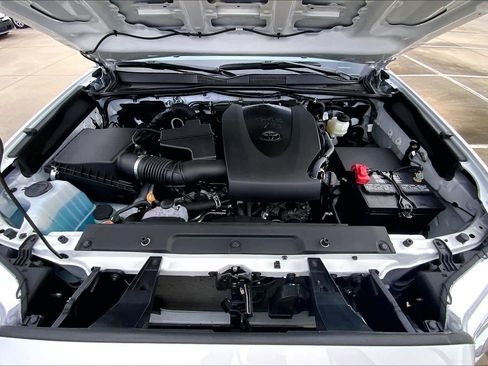 Used 2023 Toyota Tacoma TRD Sport image 28
