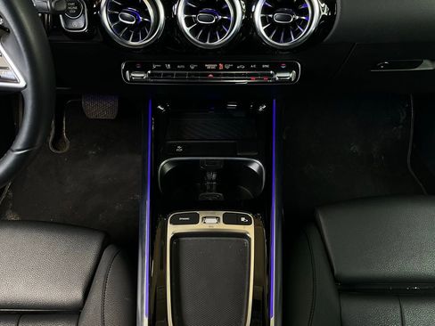 Used 2025 Mercedes-Benz GLA 250 image 14