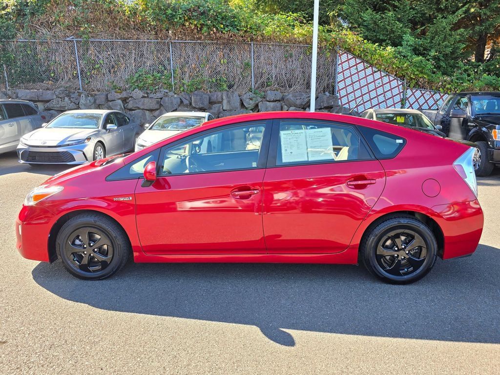 Used 2014 Toyota Prius Three FWD image 4