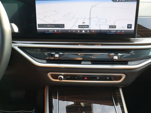 Used 2025 BMW X5 xDrive40i image 12