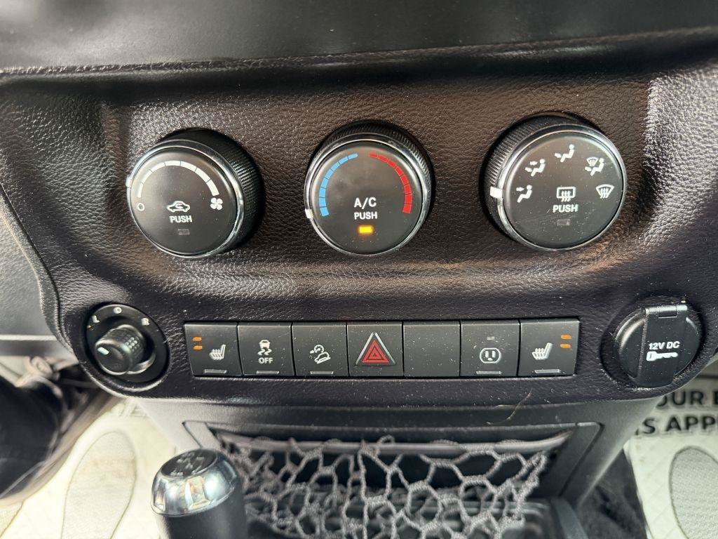 Used 2016 Jeep Wrangler Unlimited Sahara AWD/4WD image 25
