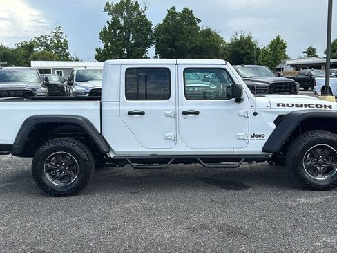 Used 2023 Jeep Gladiator Rubicon w/ Cold Weather Group AWD/4WD image 7