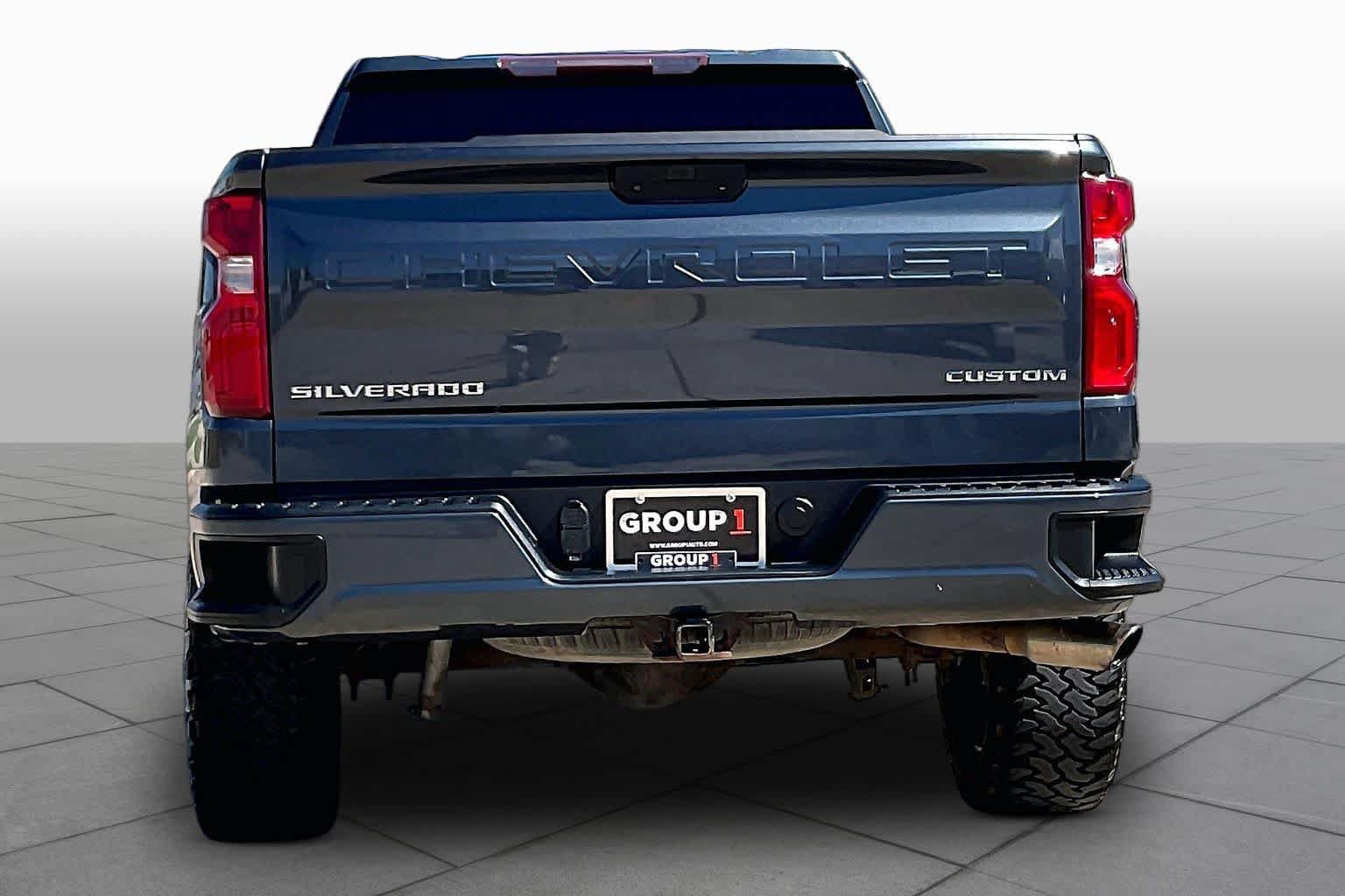 Used 2020 Chevrolet Silverado 1500 Custom w/ Custom Value Package AWD/4WD image 5