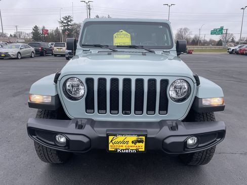 Used 2023 Jeep Wrangler Unlimited Sahara image 3