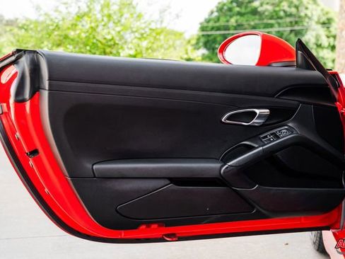 Used 2018 Porsche 718 Cayman RWD image 60