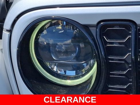 Used 2024 Jeep Wrangler High Altitude AWD/4WD image 9