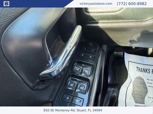 Used 2018 Chevrolet Silverado 1500 LT w/ All Star Edition image 34