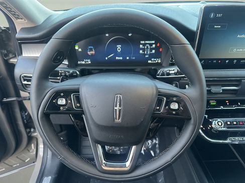 New 2026 Lincoln Corsair Premiere image 12