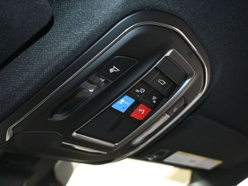 Used 2025 Jeep Grand Cherokee Limited image 13