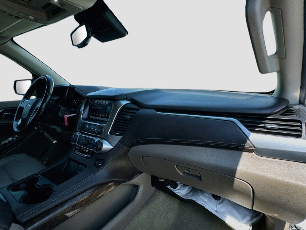 Used 2018 Chevrolet Suburban LT RWD image 34