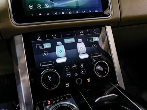 Used 2018 Land Rover Range Rover Long Wheelbase Supercharged image 31