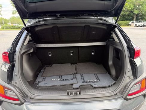 Used 2021 Hyundai Kona SE FWD image 32